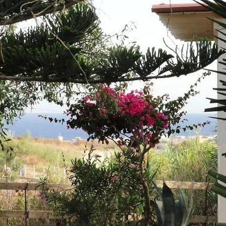 One Bedroom House With Sea View And Garden At 1 Km Away From The * Lampedusa